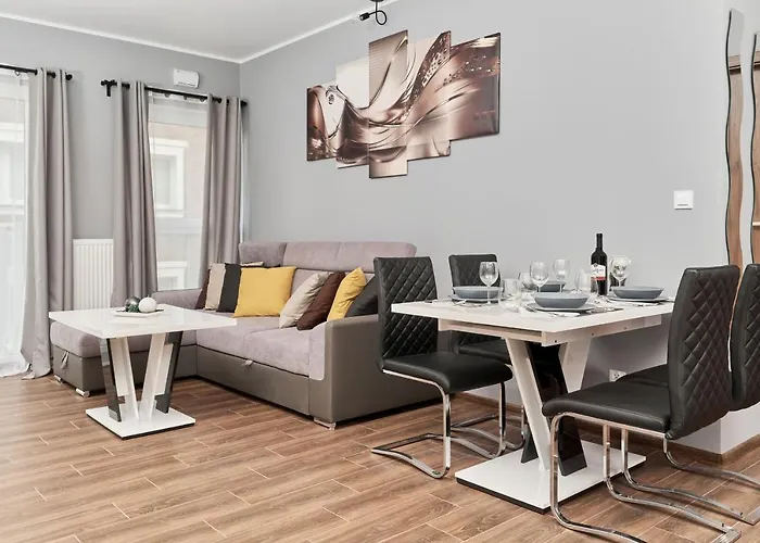 Apartments Wrocław Jana Pawła II by Renters